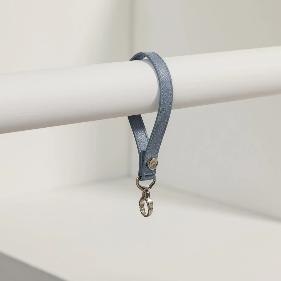 Thirty One 31 Todo sobre los Benjamins Cartera Denim Distresse Muñequera Correa AATB Foto 4 de 4