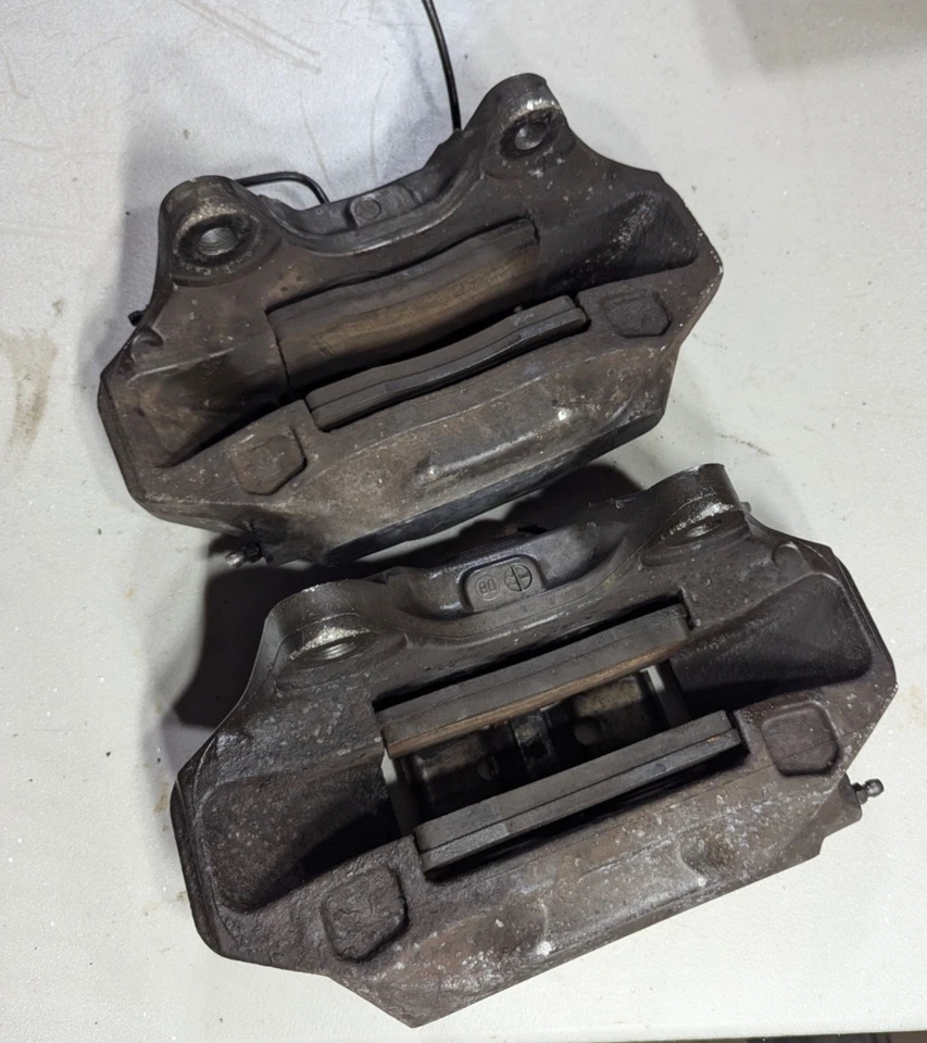 04-15 JUEGO DE PINZAS DE FRENO DELANTERAS VOLKSWAGEN TOUAREG PORSCHE CAYENNE 6 PISTONES BREMBO Foto 4 de 4