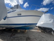 1975 Chris Craft 41' Commander - Twin Inboard Engines Running - Massachusetts