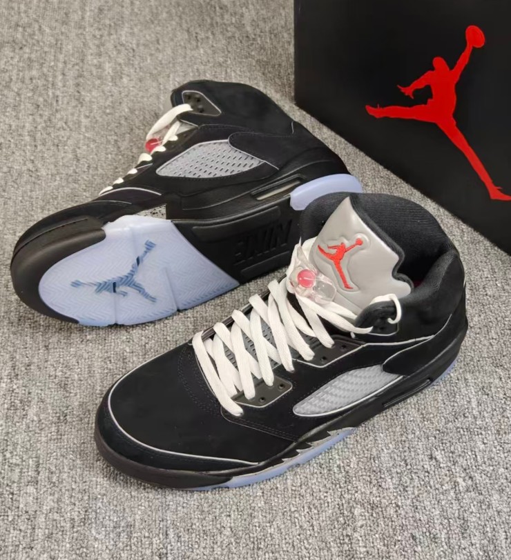 Jordan Air Jordan 5 "BLACK METALLIC REIMAGINED" Retro Basket