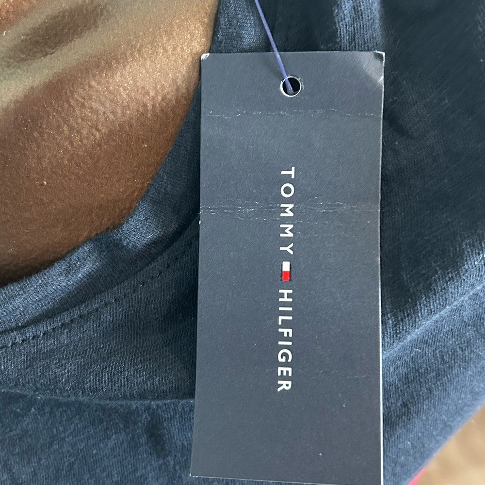 Tommy Hilfiger Essential Flag Tee - XS - New! image 7