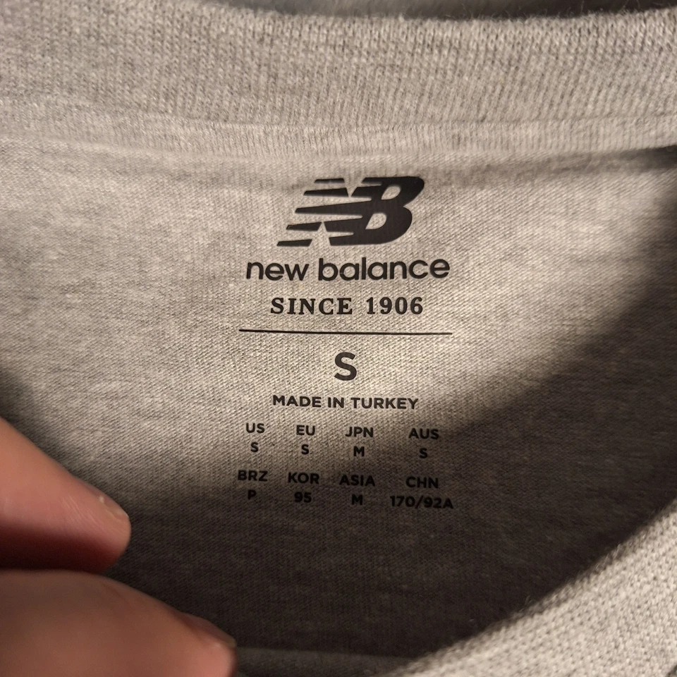 New Balance Life in Balance Since 1906 Graphic T-Shirt Size Small Gray - Image 4 of 4