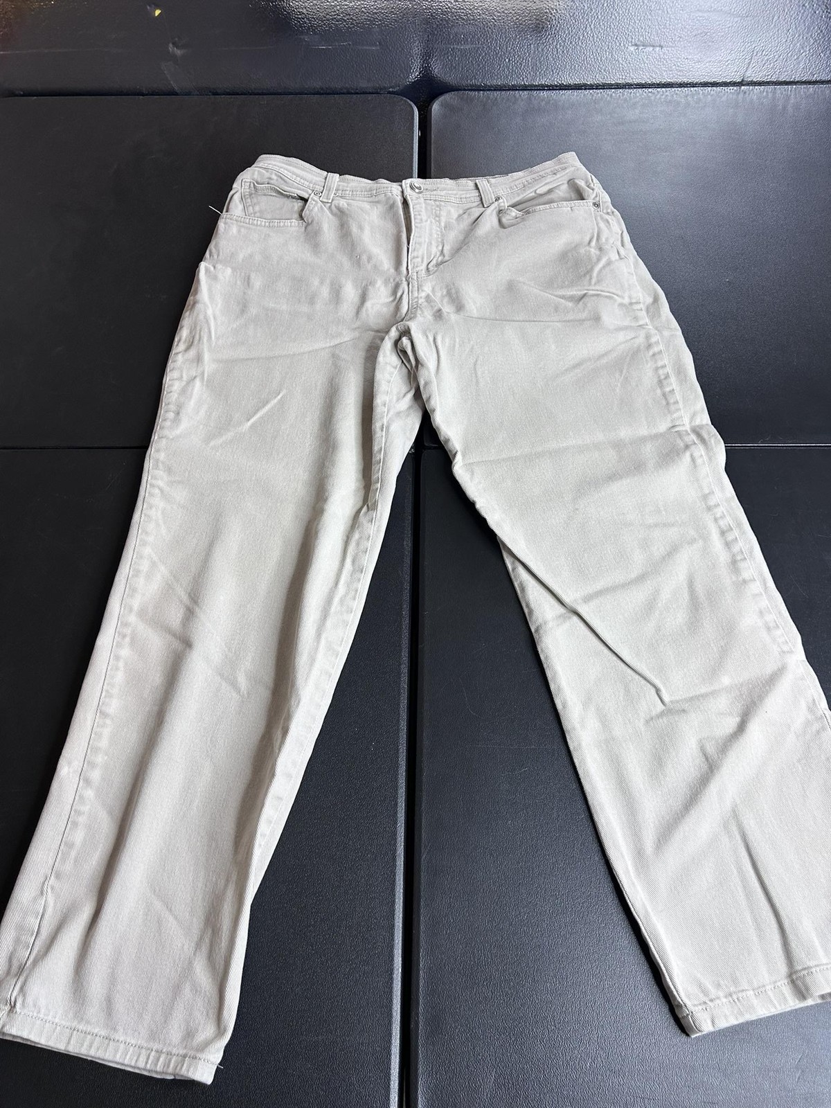 Womens 14 Short Beige Khaki Straight Leg Stretch Cotton