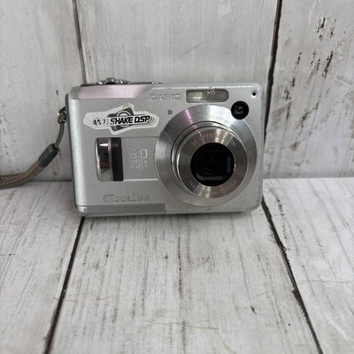 Casio Exilim EX-Z110 Silver 2'' LCD 6.0MP 3x Optical Zoom Compact Digital Camera
