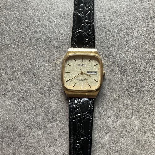 Vintage Armitron Herren 20/2122 goldfarbenes Gehäuse & Tag/Datum Zifferblatt schwarzes Lederband D - Bild 2 von 7