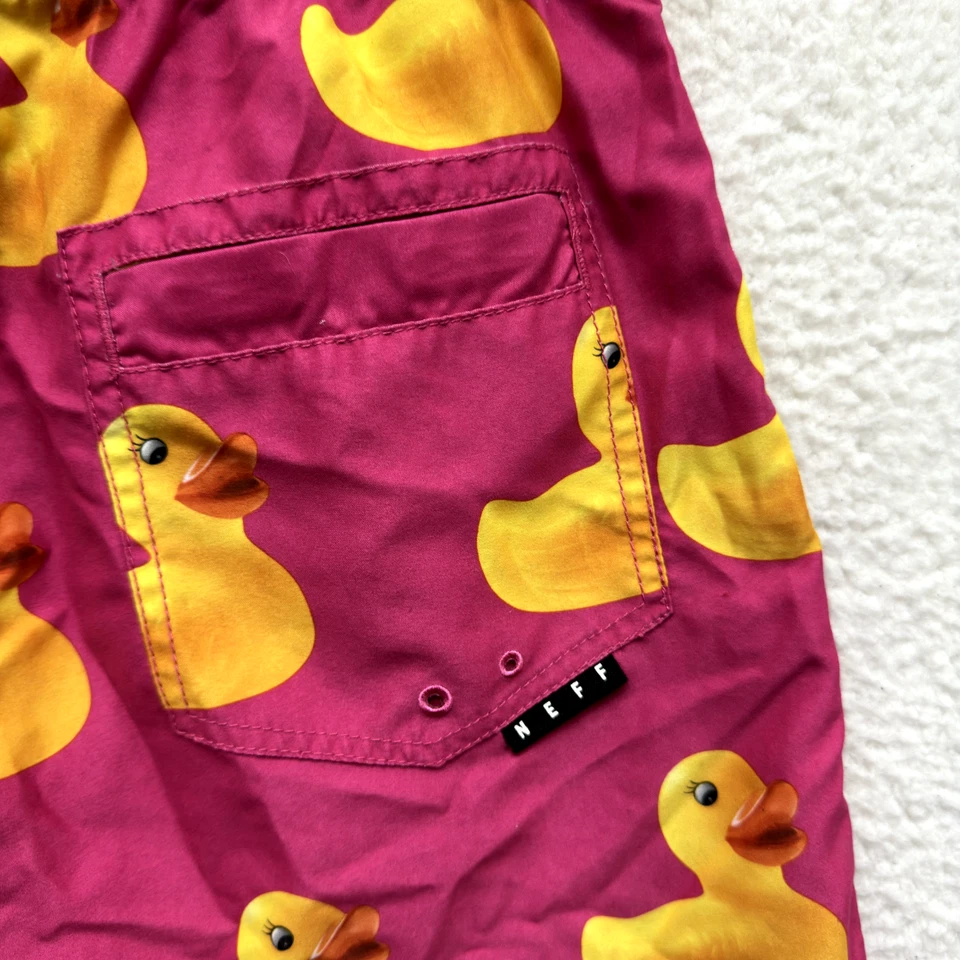 Neff Board Shorts Swim Trunks Medium Mens Pink Rubber Ducky Drawstring Pockets - Imagem 4 de 4