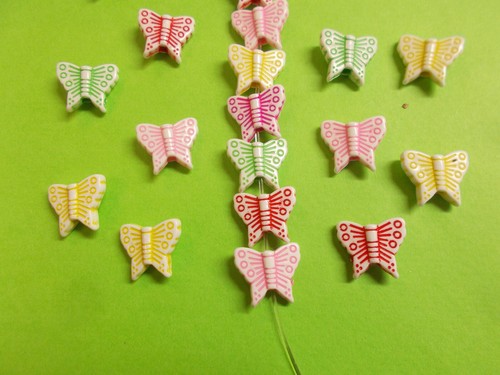 LOVELY ACRYLIC BUTTERFLY SPACER BEADS x 25 ( 14 mm ) JEWELLERY MAKING # 135 B - Picture 7 of 16