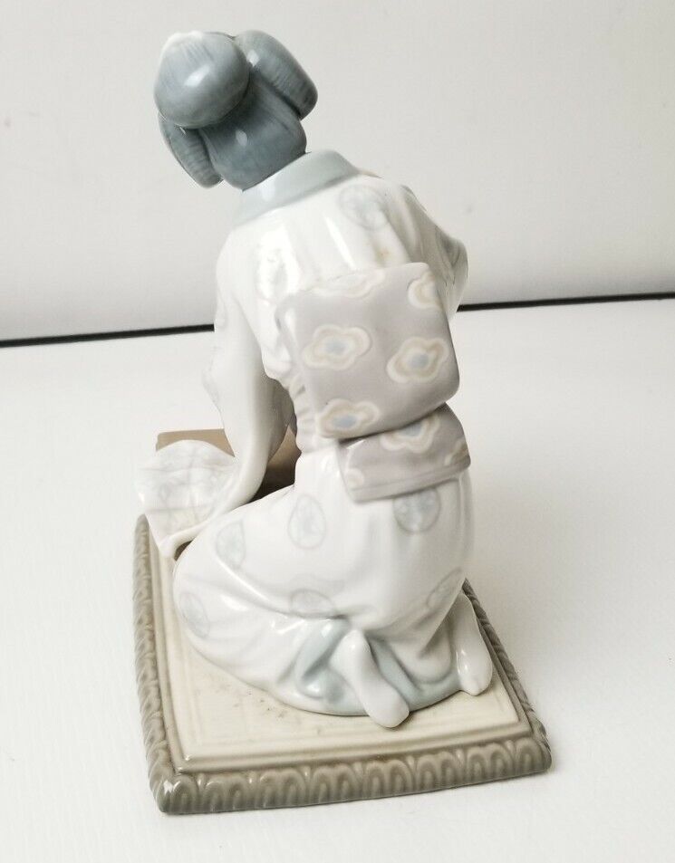 Picture 4 of 12