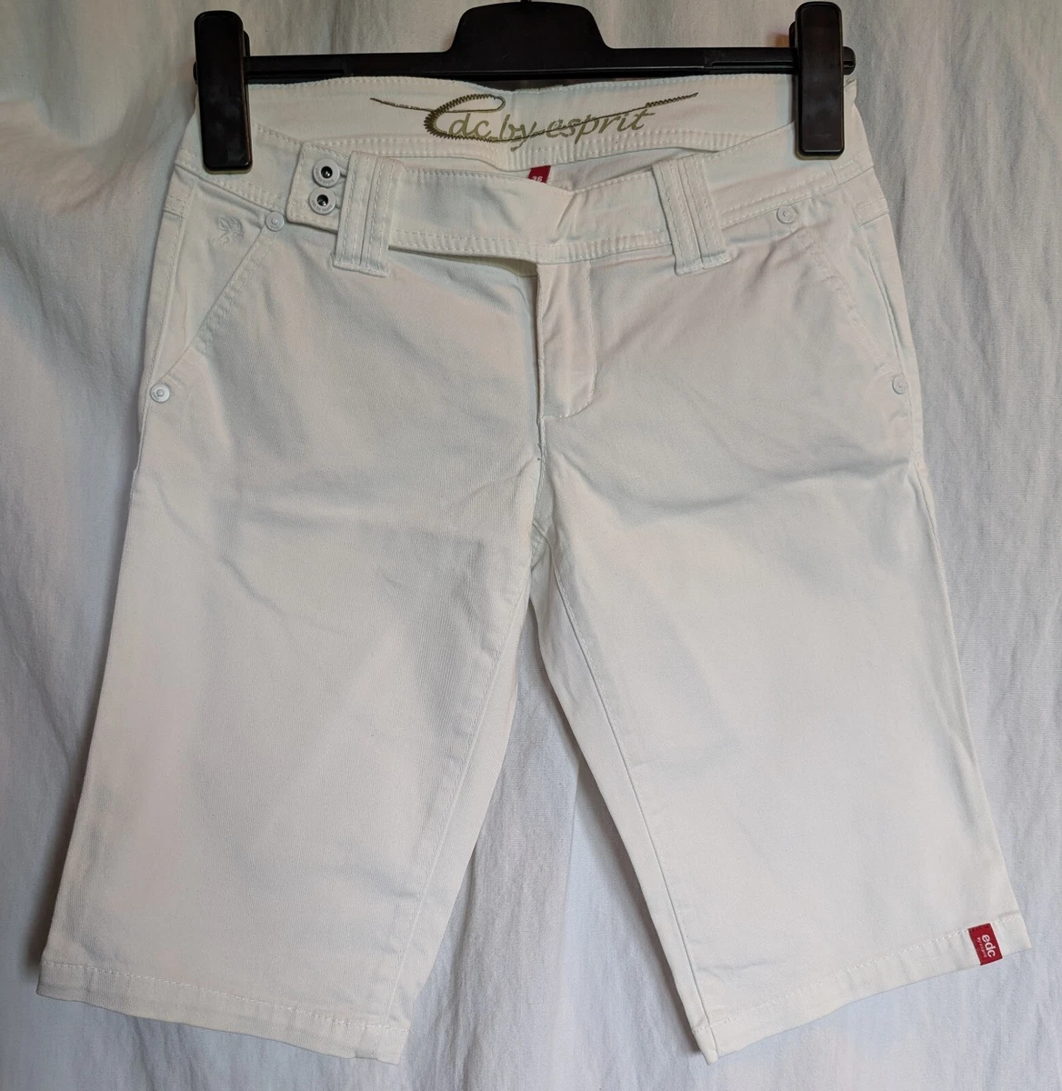 Short rose avec ceinture - France