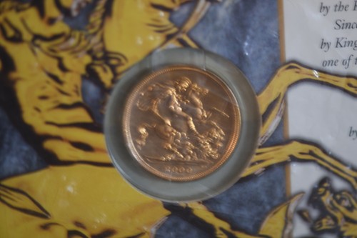 2000 St George and the Dragon £5 Sovereign Gold Coin Pack Sealed, early release - Picture 2 of 6