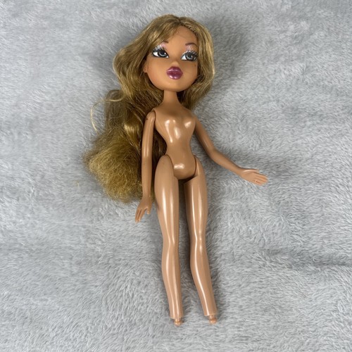 Bratz Doll - Step Out Yasmin - Nude