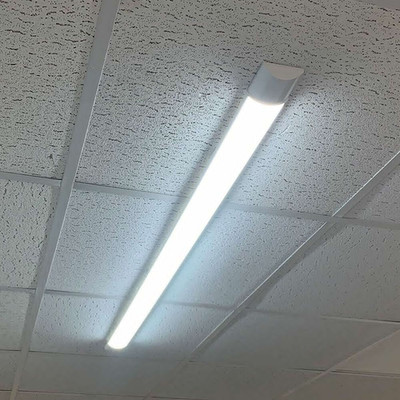 LED Feuchtraumleuchte Werkstattlampe Röhre Leuchte für Garage Keller Bad Büro