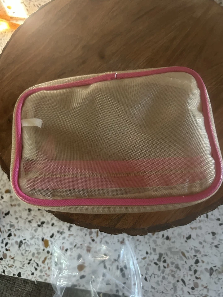 Ba cosmético de malla Trish McEvoy Foto 2 de 4