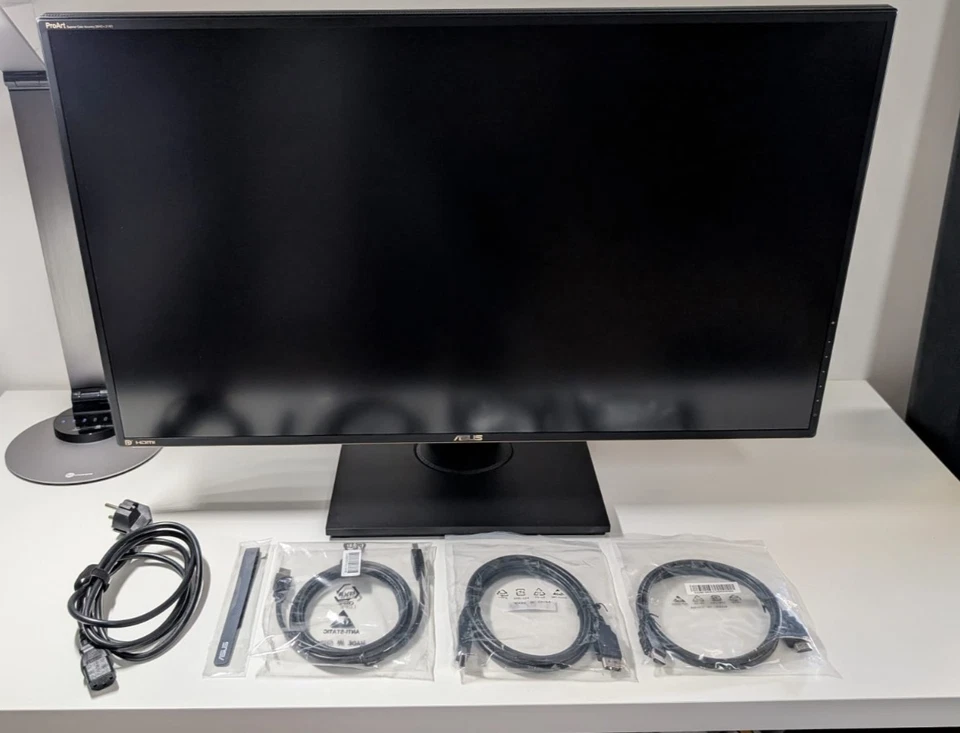 ASUS - PA329Q 32" IPS LED 4K UHD Monitor - Schwarz - WIE NEU - ALLES ENTHALTEN! - Bild 2 von 4