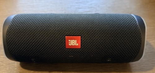 JBL FLIP 5 Wireless Speaker For parts Or Repair Non Working Stuck In Demo Mode