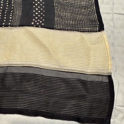 GIORGIO ARMANI’S RECTANGLE silk scarf Approx 62/25 “ MADE IN ITALY - Picture 5 of 11