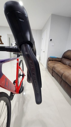 2023 Canyon Aeroad CF SLX 8, 12 Speed Ultegra Di2. Medium Size frame. - Picture 10 of 14