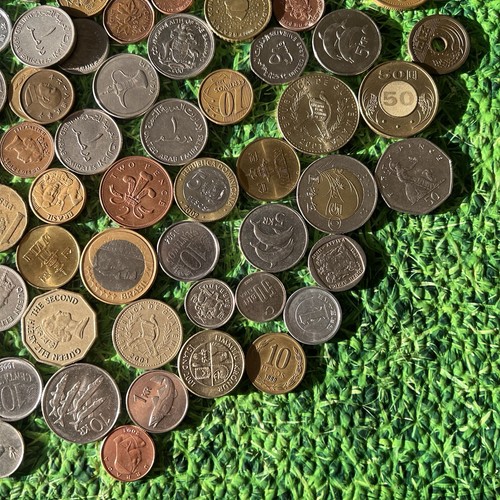 Enorme lotto di monete estere euro, pence, pesos e altra valuta estera - Foto 2 di 19