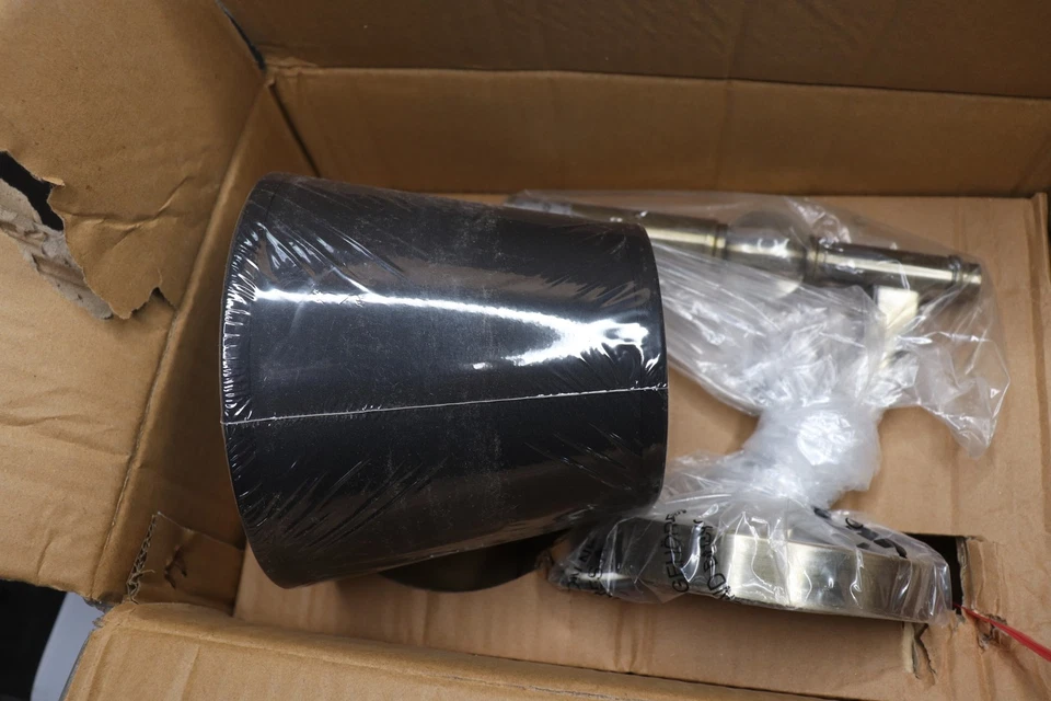 Aplique de iluminación dorado con cortinas de esmoquin acabado latón envejecido 3500-1W AB-GRM Foto 3 de 4