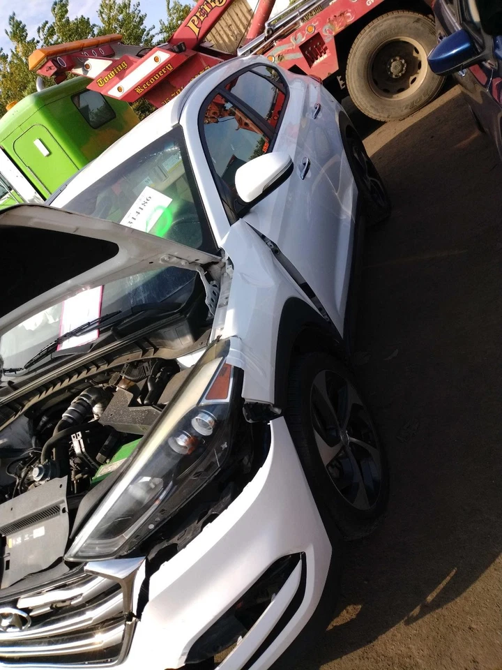 2017 Hyundai Tucson Body Control Module OEM 95400D3600 90K Miles - Image 3 of 4