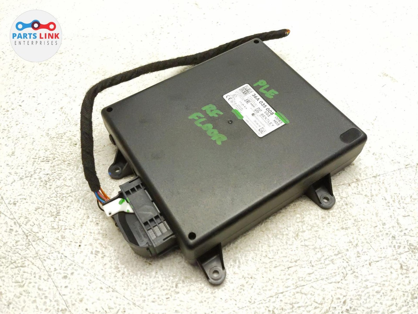 2016-20 BENTLEY BENTAYGA CARGATE REMOTE ECU CONTROL MODULE PLUG ASSY 36A035008