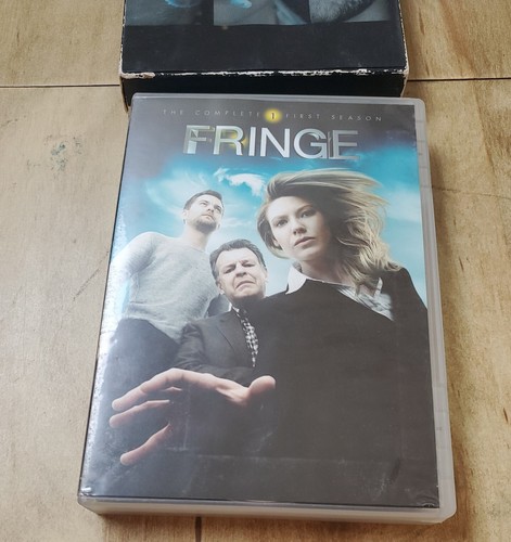 FRINGE The Complete First Season 1st (DVD, 2009, 7-Disc Set) TV Series Disc - Picture 3 of 4