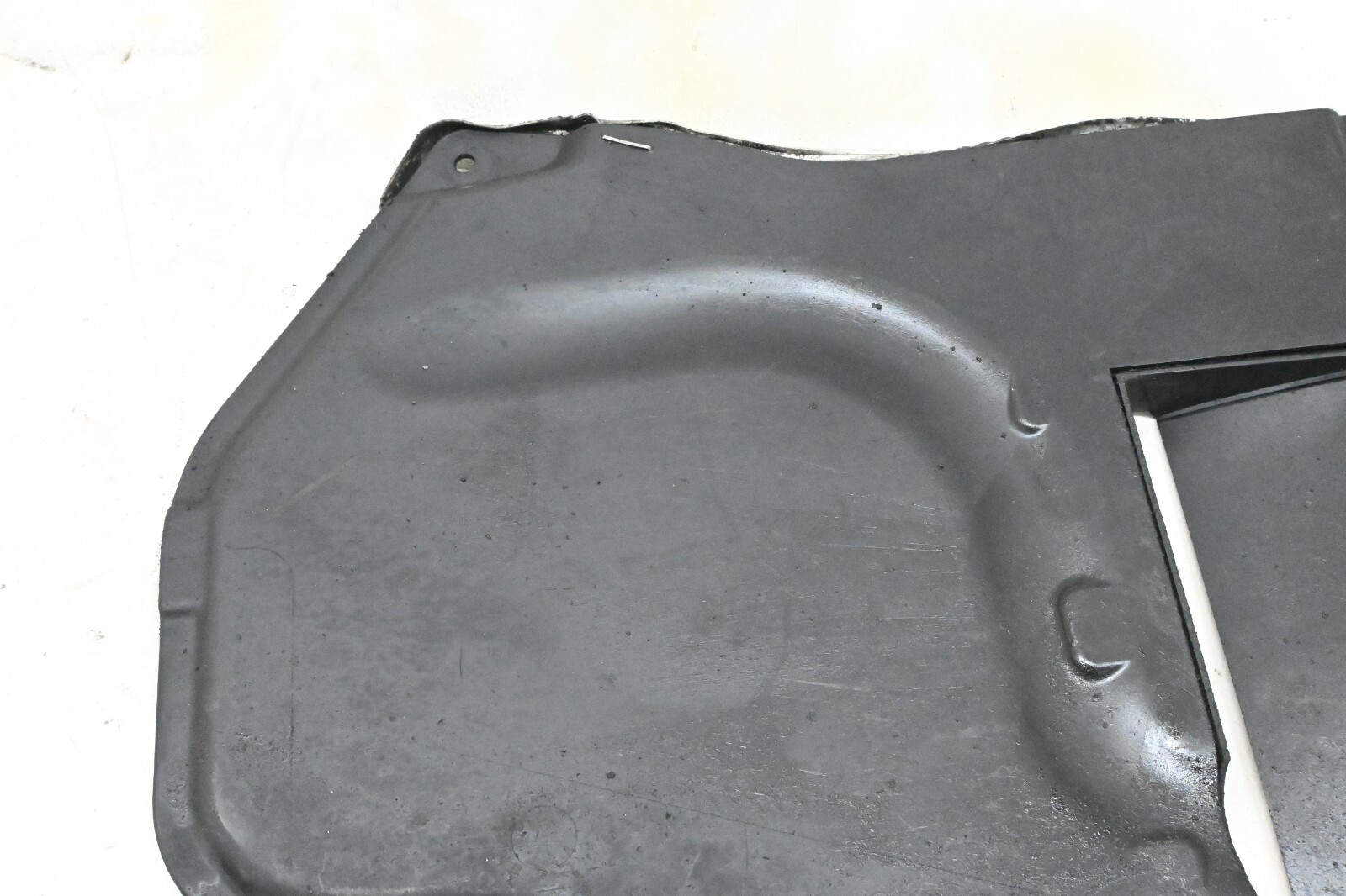 ⭐06-12 Bmw E90 3 Series Underfloor Engine Coating Center Splash Shield ...