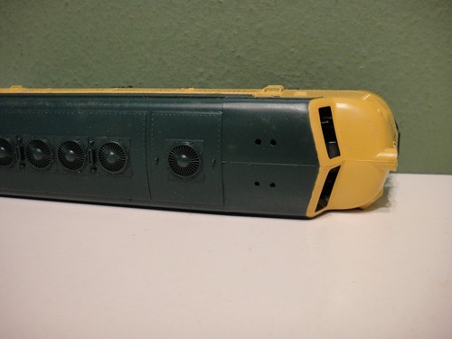 Athearn - HO Scale Locomotive - #3231 F7A Super Power C & NW - Diesel 4072 A - Picture 13 of 23