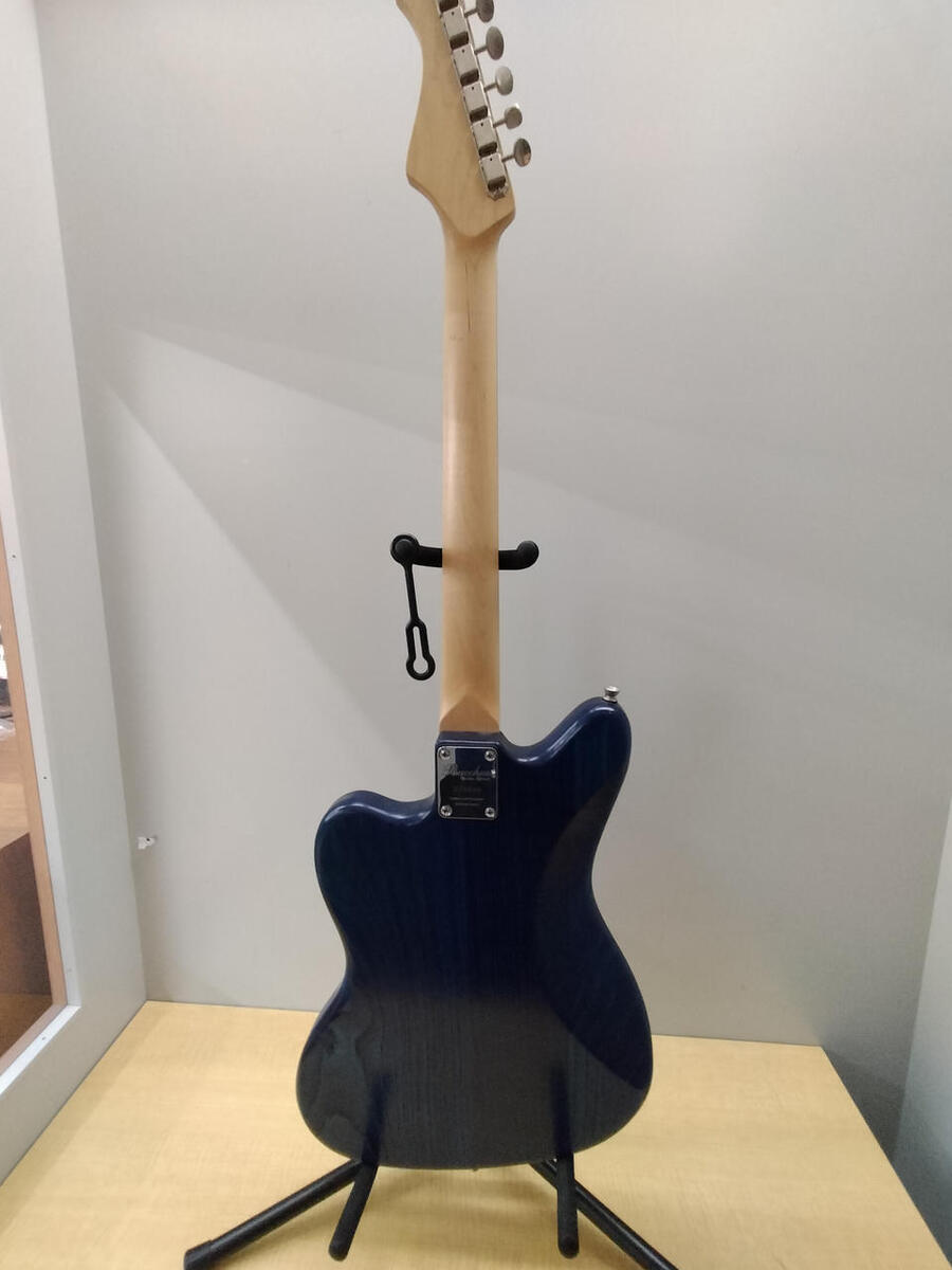 Bacchus BJM-80B Electric Guitar JM Type, Traditional Body Bacchus BJM-80B Electric Guitar JM Type, Traditional Body