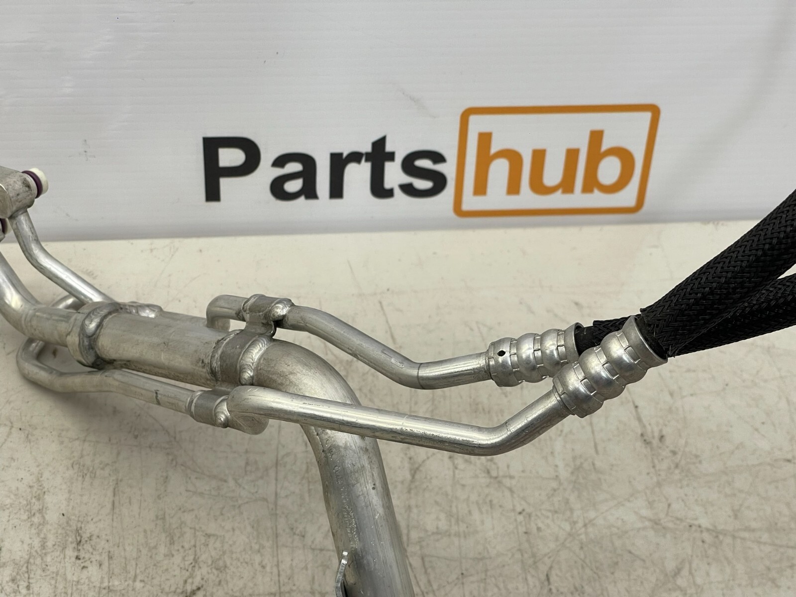 2014-2020 BMW I8 OEM AC A/C Air Conditioning Refrigerant Hose Pipe Line