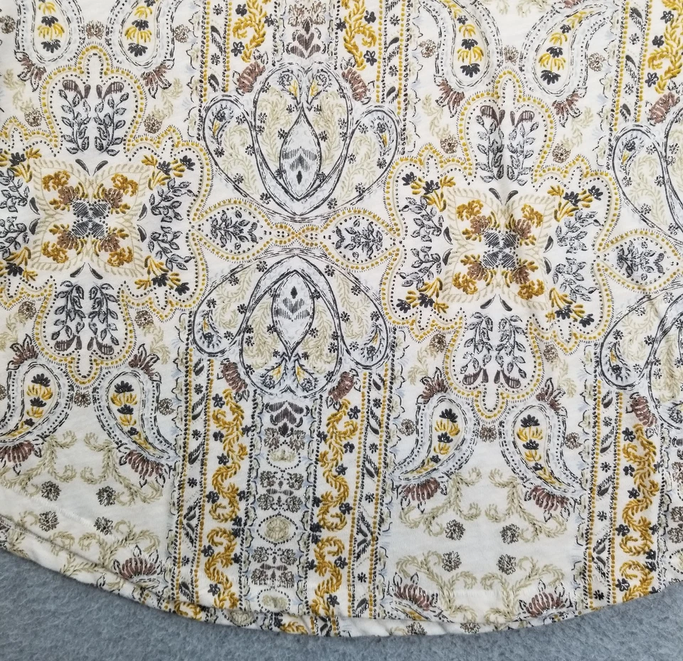 Camiseta SONOMA Mujer Mediana M Floral Cachemira Metálica Manga Larga Cuello en V Elastizada Foto 3 de 4