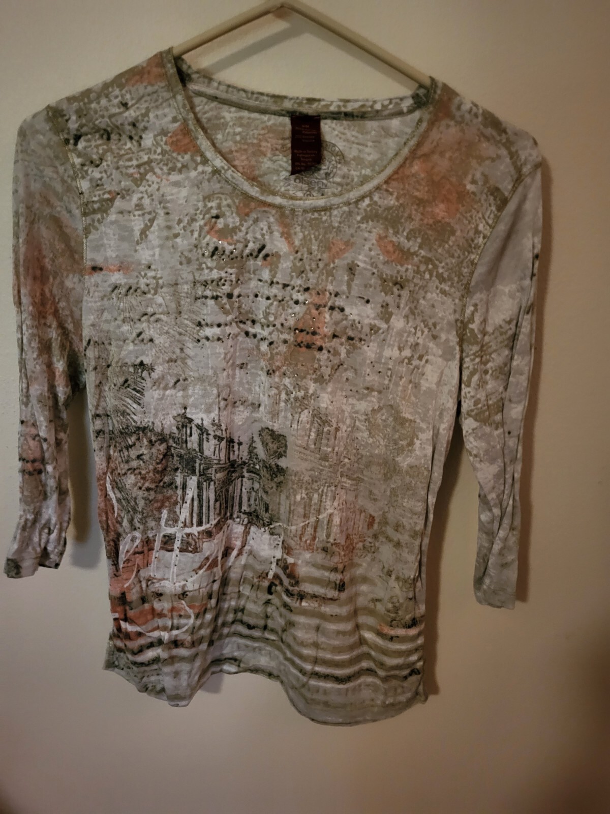 Picture 4 of 24