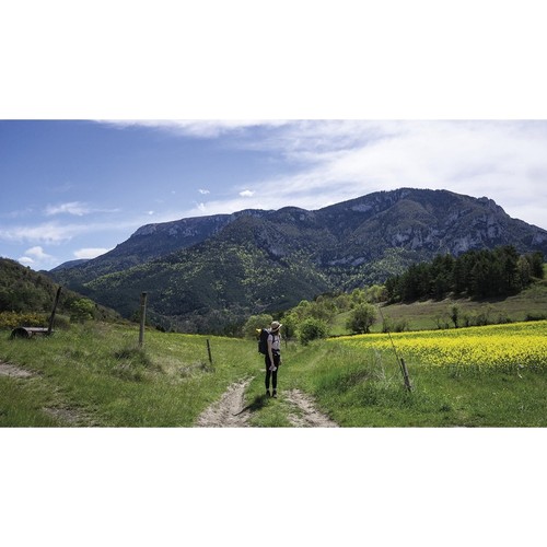 France Trekking the Cathar Way: The GR367 Sentier Cathare guide book with maps - Imagen 7 de 8