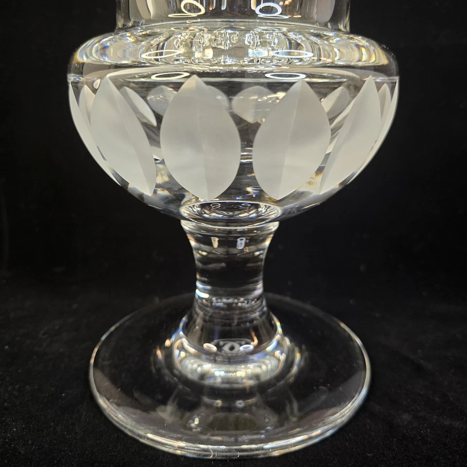 Jarrón de cristal tallado Cartier France Maison Du Shogun 10,5" Foto 4 de 4