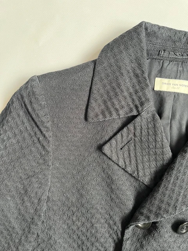 Blazer feminino DRIES VAN NOTEN preto cropped de renda tamanho 38 - Imagem 3 de 4