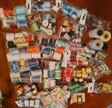 Huge Vintage Lot Assorted Sizes Sewing Thread Spools Assorted Colors Thimbles