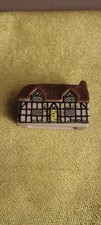 WADE collectable 80s miniature village house Whimsey On Why Pump Cottage No.1