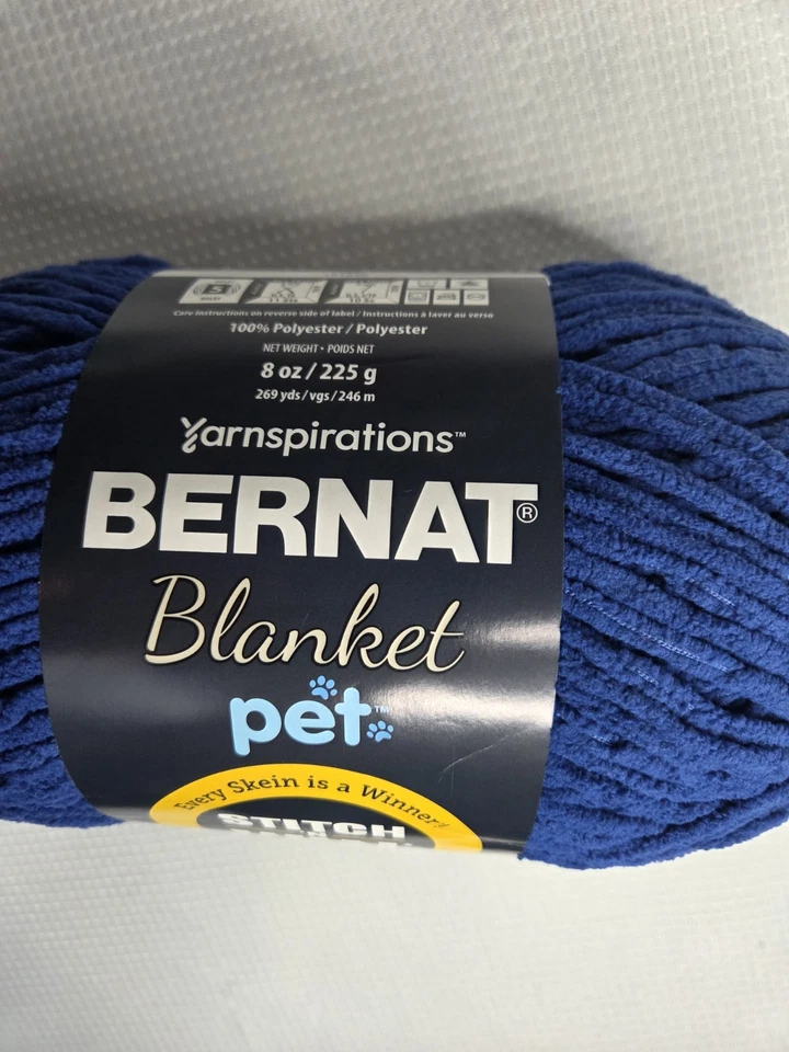 Bernat Paw blanket yarn 8 oz  Navy Marine Blue Pet Friendly NEW - Image 4 of 4