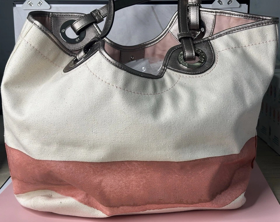 Bolso de Mano Coach Seashell Retirado Pre-amado de Lona. F19273 Foto 2 de 4