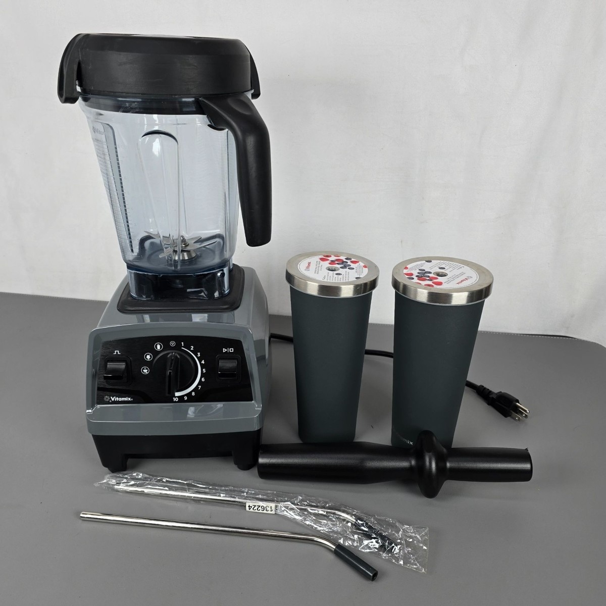 Vitamix Explorian VM0197A High-Performance Blender 64 Oz Container