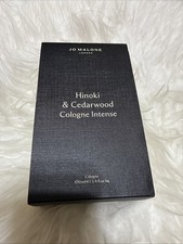 Hinoki & Cedarwood Jo Malone London 香水- 一款2024年新的中性香水