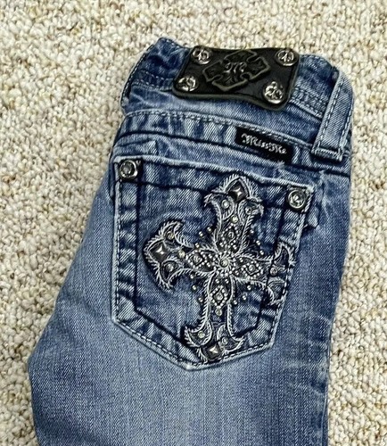 Miss Me Girls Distressed Studded Low Rise Denim Jeans Size 10 (22x27) - Picture 23 of 24
