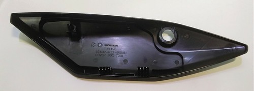 HONDA CRF250L /M TOOL BOX COVER BLACK LEFT 2012-20 GENUINE OEM PRIORIY AIRMAIL - Picture 2 of 11