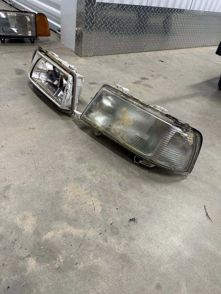 Juego de faros Hella 895941029F 895941030F para Audi Coupe Cabrio Quattro 89 80 B4 S2 Foto 2 de 4