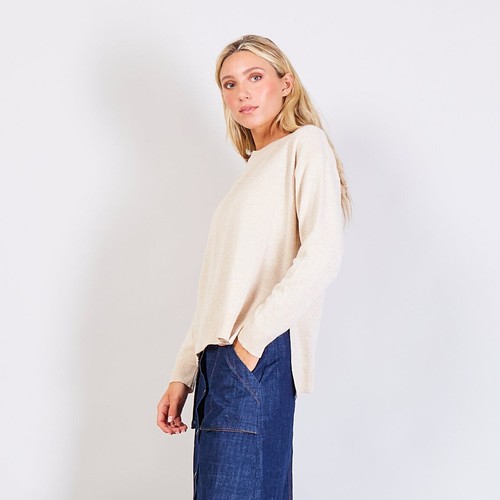 Soft Italian Women's Cashmere Round Neck Asymmetric Hem Sweater - Picture 2 of 2