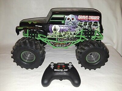 New Bright Monster Jam Grave Digger RC Truck w/ Lights Sounds Controller Battery | eBay