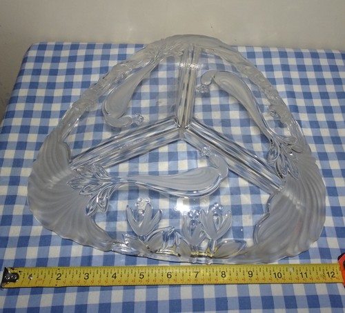 Mikasa Crystal Frosted Peacock Tulip 3 Part 12" Divided Relish Tray - Picture 6 of 8