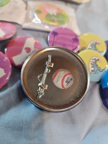 MLB a major League Baseball All Star Game 2022 LA Promotion Item Pins Grip Etc - Picture 2 of 3
