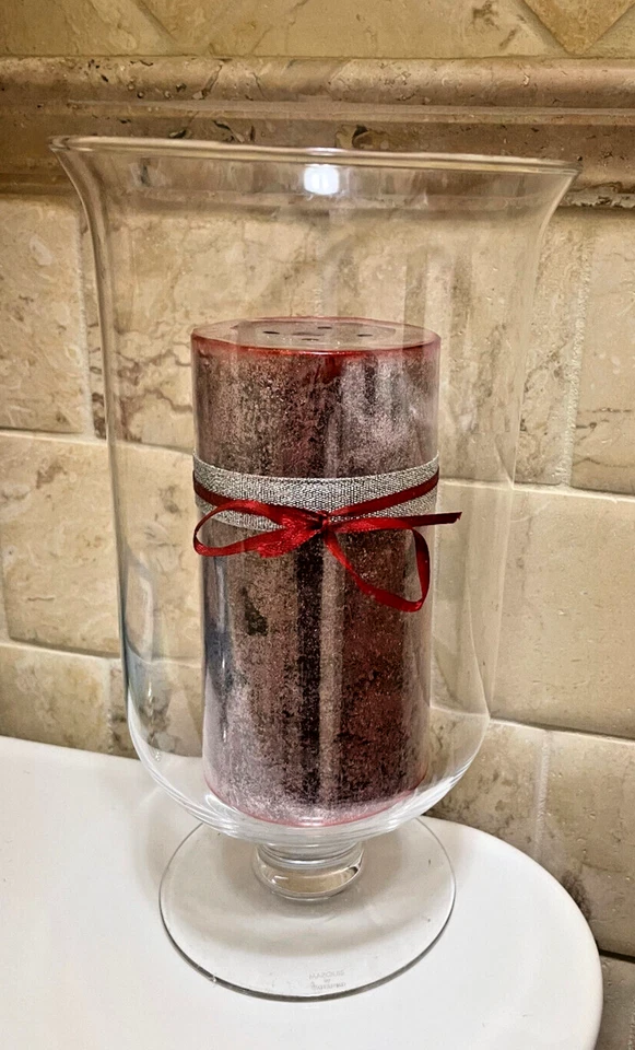 Candelabro de vidrio transparente Providence Hurricane, 10"x 6" Foto 4 de 4