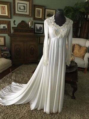 IVORY LACE EMPIRE WAIST WEDDING DRESS ...